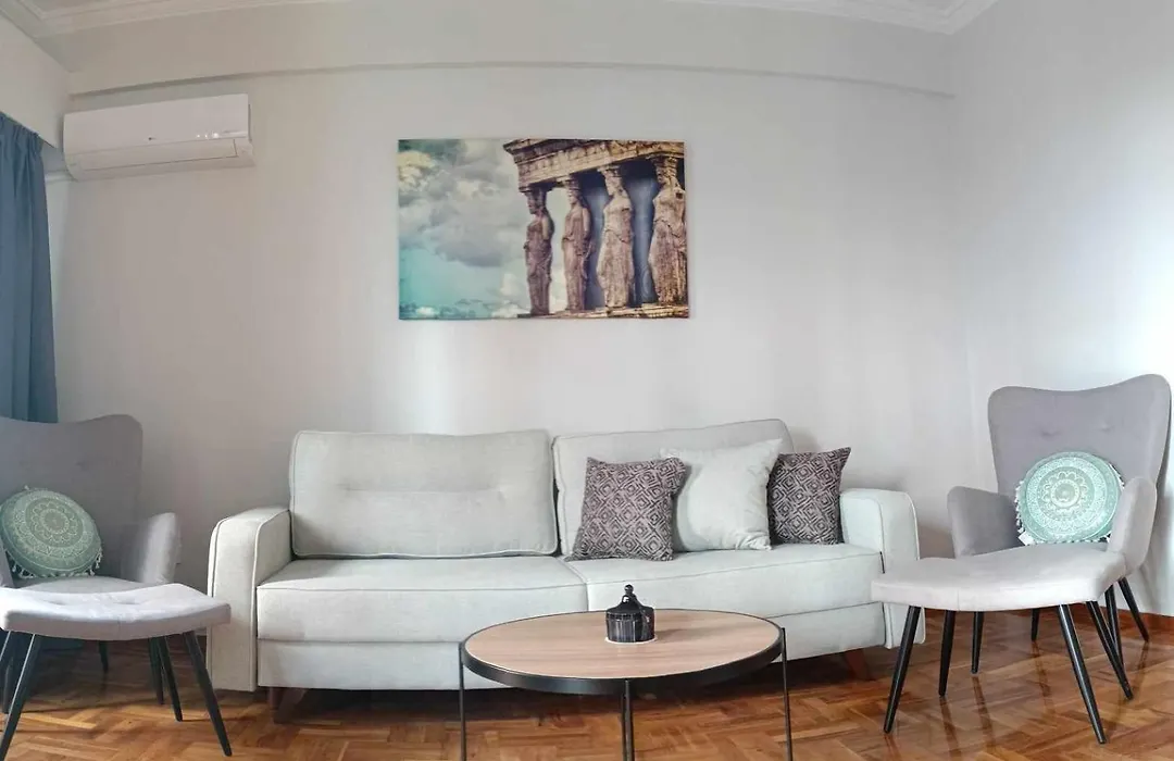 Caryatids Luxury Apartment-1