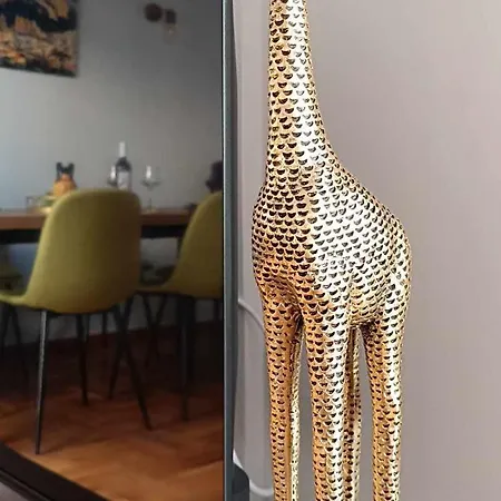Caryatids Luxury Apartment-3